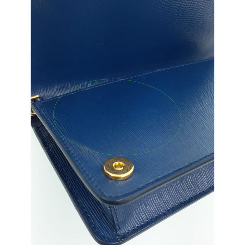 Prada Shoulder Wallet Chain - Picture 5 of 5